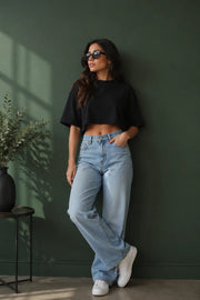 Cropped Aura Oversized - Preto - Frente