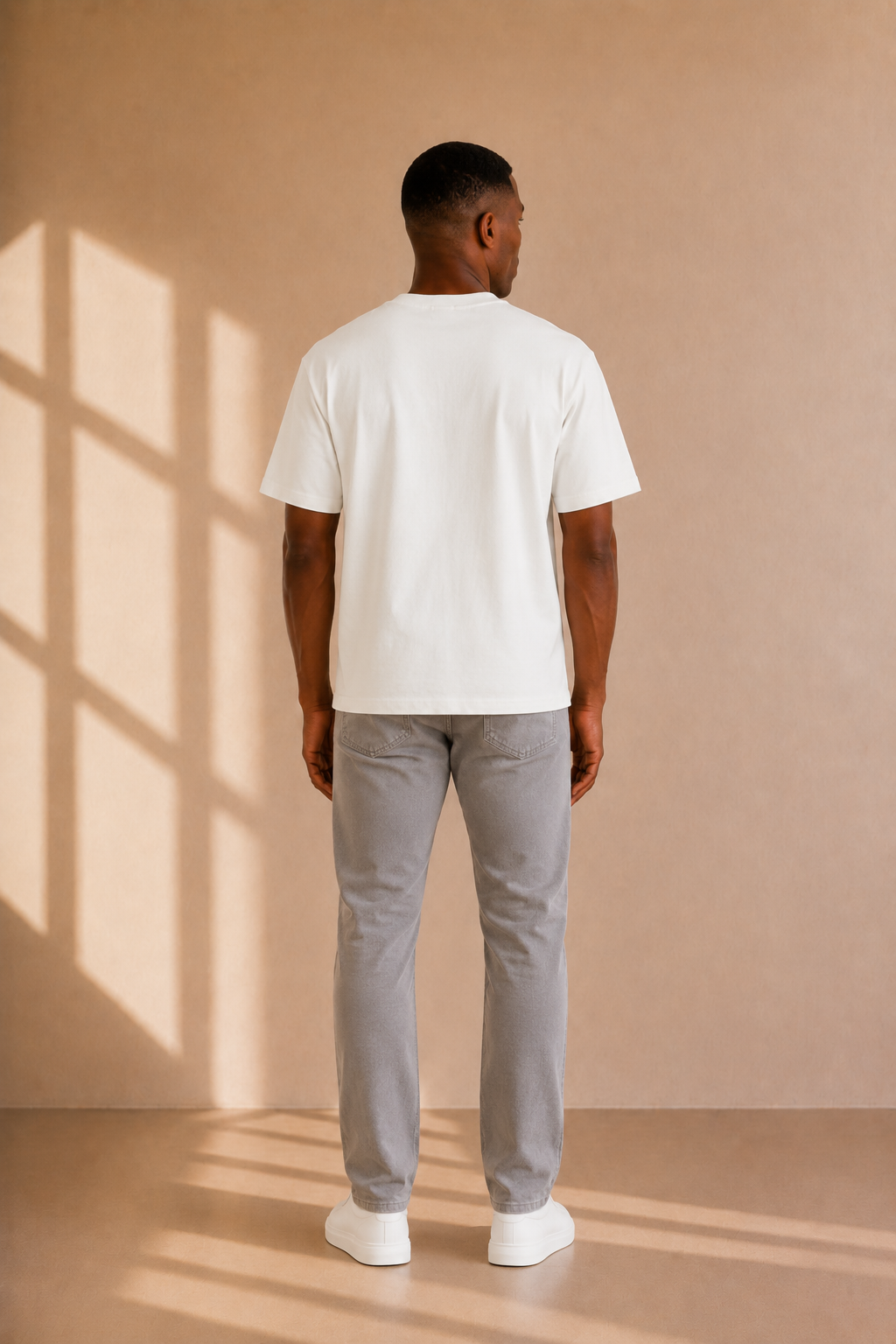 Camiseta Street Essential em Off White
